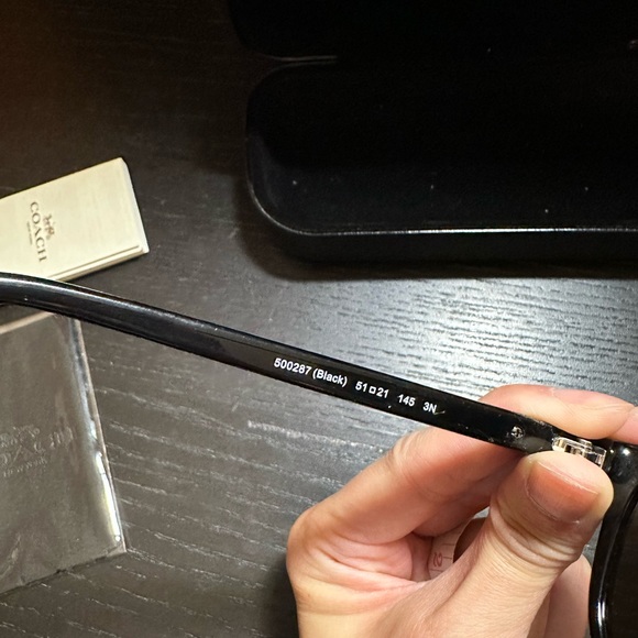 NEW Coach 8312U C2094 Sunglasses 500287 Black 100% AUTHENTIC NIB - Picture 8 of 8